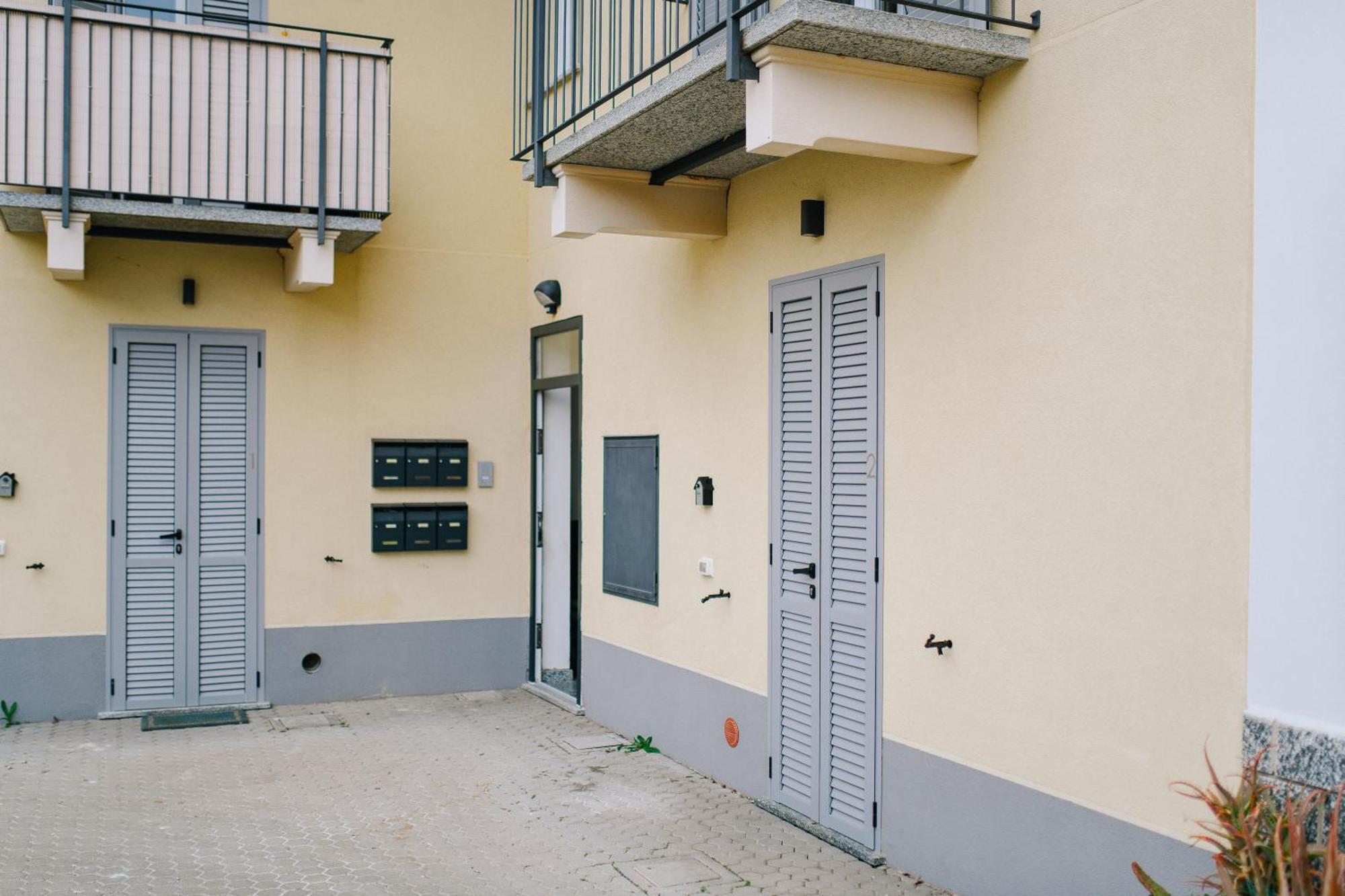 Lora Rose Suite ,Free Parking, Self Check In,2 Como Kültér fotó
