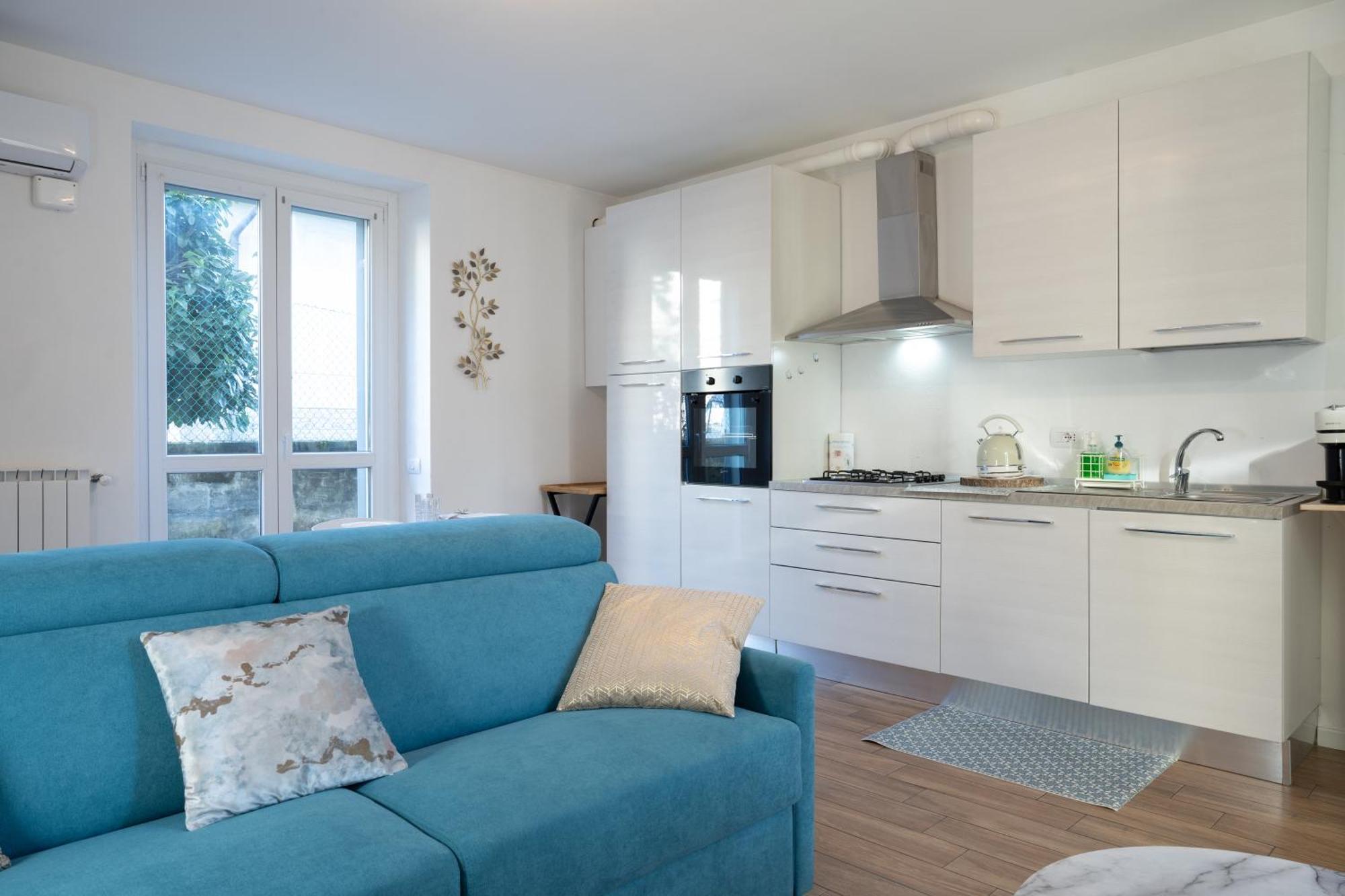 Lora Rose Suite ,Free Parking, Self Check In,2 Como Kültér fotó
