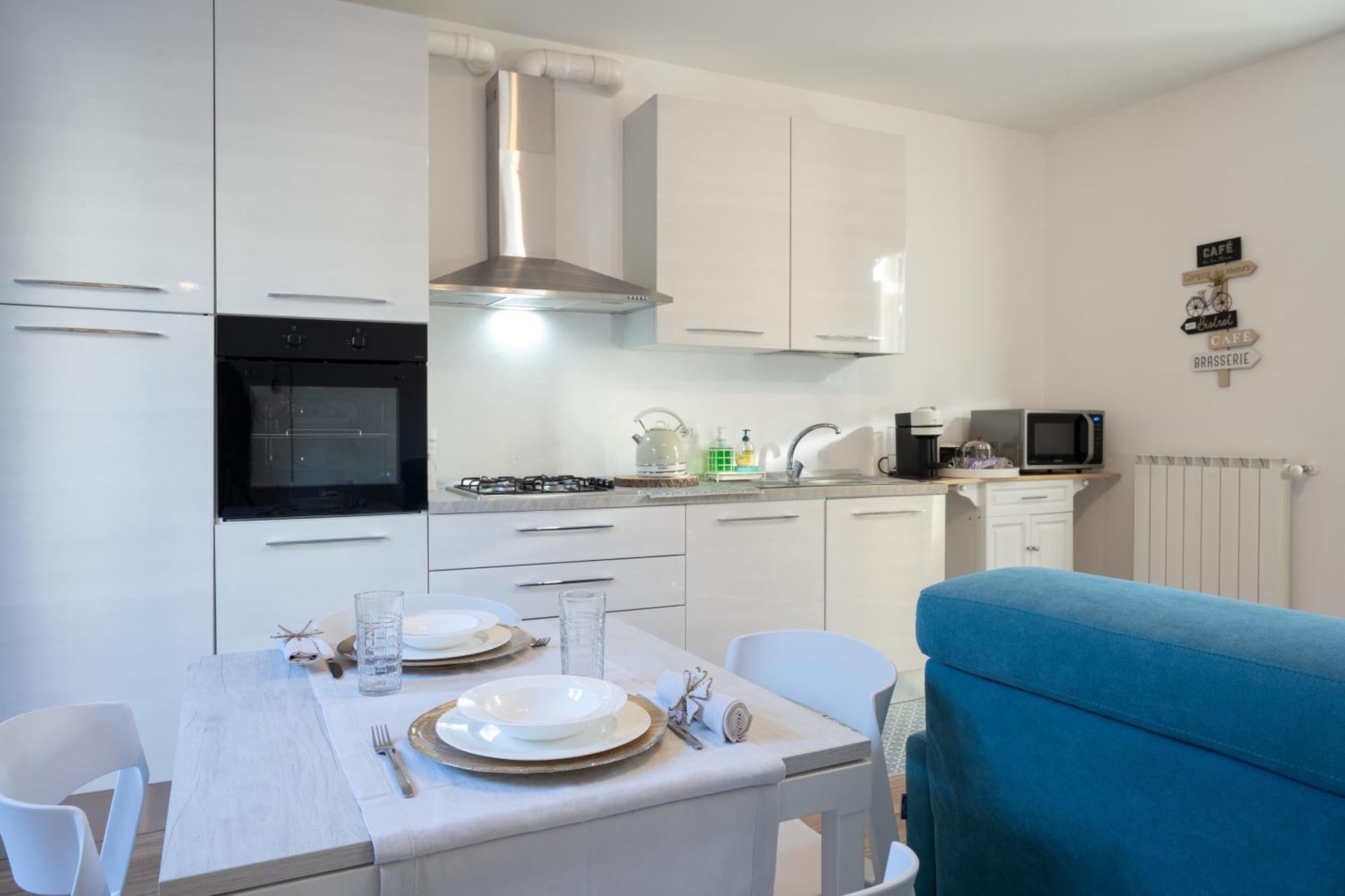 Lora Rose Suite ,Free Parking, Self Check In,2 Como Kültér fotó